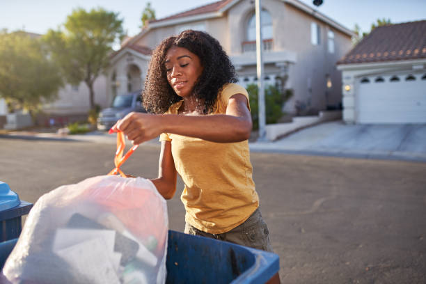 Best Construction Debris Removal  in Meiners Oaks, CA