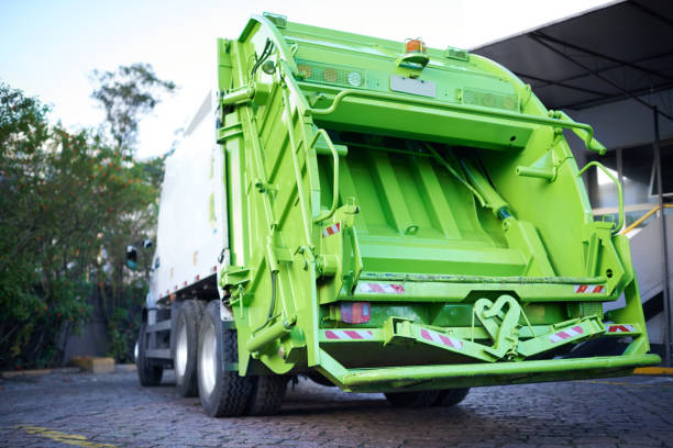 Best Commercial Cleanout Services  in Meiners Oaks, CA